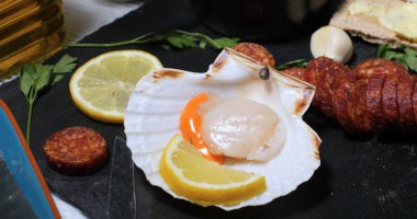 Chorizo ile tarak için malzemeler