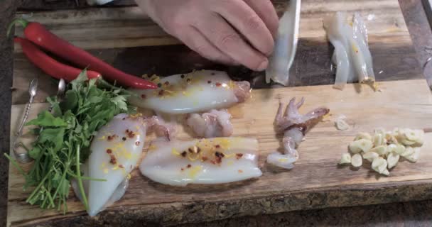 Time lapse: cocinar pasta negra con calamares (sepia) ) — Vídeos de Stock