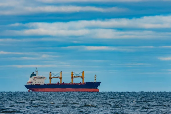 Black cargo ship — Stock Photo, Image