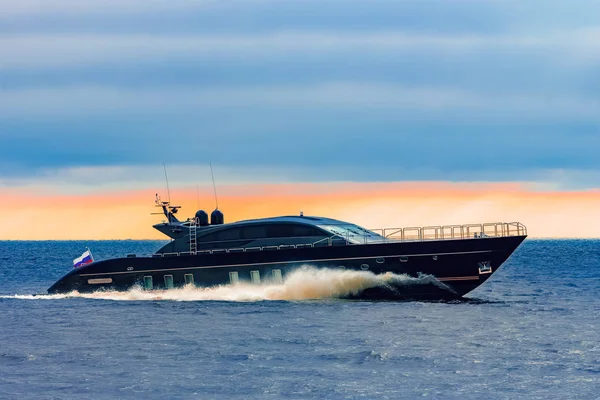 Svart elit hastighet motorbåt — Stockfoto