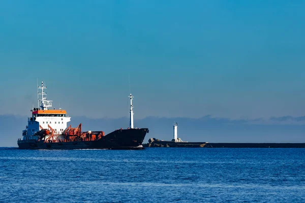 Black cargo oil — Stock Photo, Image