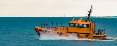Turuncu pilot gemi