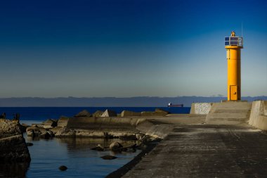 Dalgakıran Barajı sarı deniz feneri