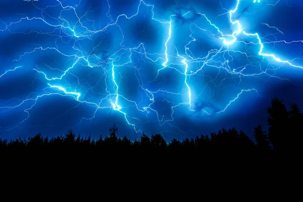 Lightning strike on a dark blue sky — Stock Photo, Image