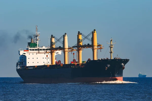 Black bulk carrier — Stock Photo, Image