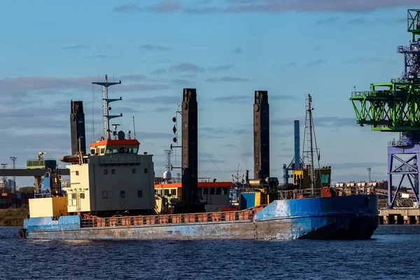 Blue cargo ship — Stock Photo, Image