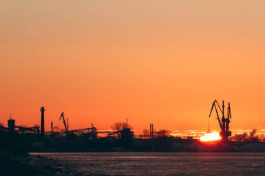 Sıcak kış gündoğumu