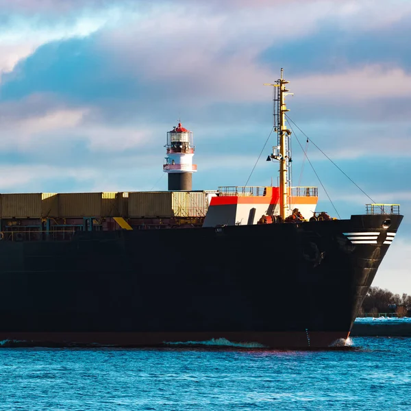 Navio de carga preto — Fotografia de Stock