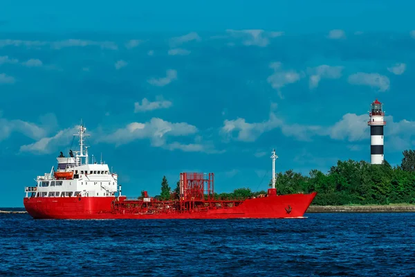 Statek tankowiec czerwony — Zdjęcie stockowe