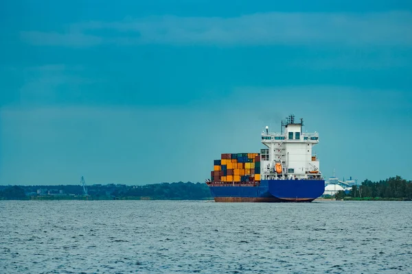 Mavi konteyner gemisi