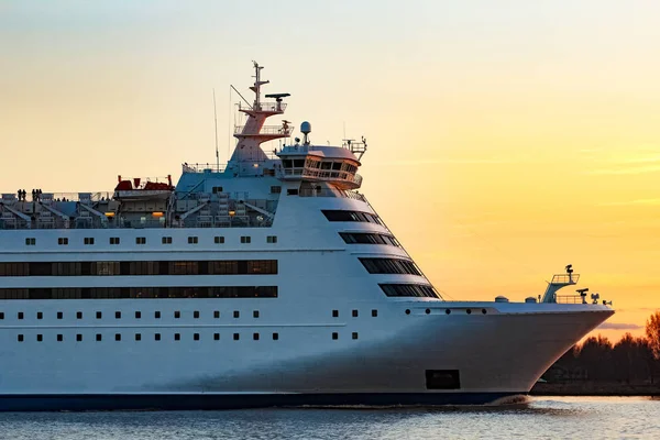 White cruise liner at sunset — Stock Photo, Image