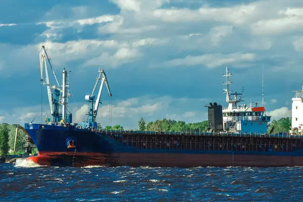 Mavi toplu taşıyıcı