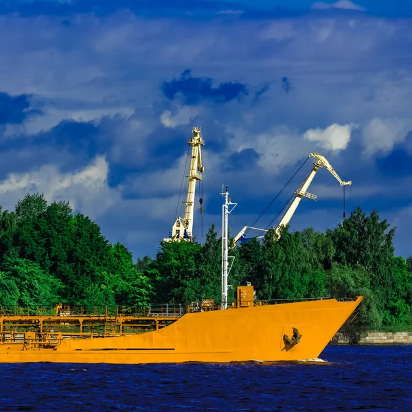 Sarı tanker gemisi