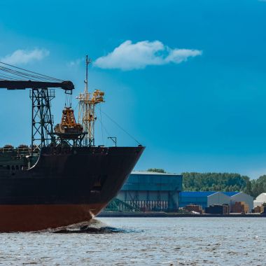 Kargo gemisi devam mavi