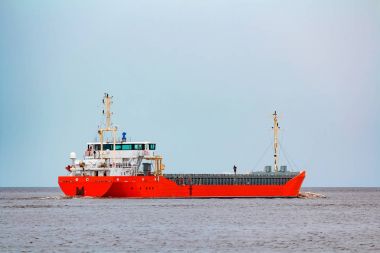 Turuncu bulker gemi