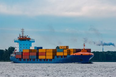 Konteyner gemisi devam mavi