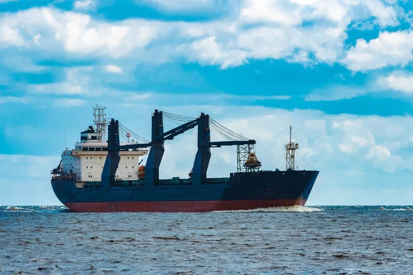 Kargo gemisi devam mavi