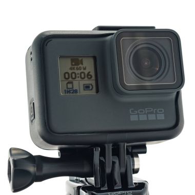 GoPro Hero 6 izole siyah