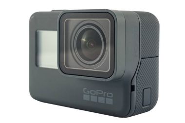 GoPro Hero 6 izole siyah