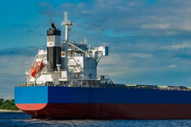 Kargo gemisi devam mavi