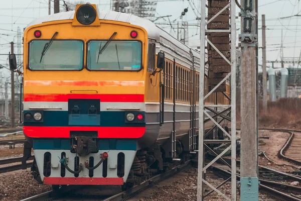Tren diesel amarillo — Foto de Stock