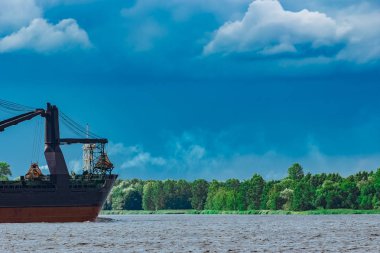 Kargo gemisi devam mavi