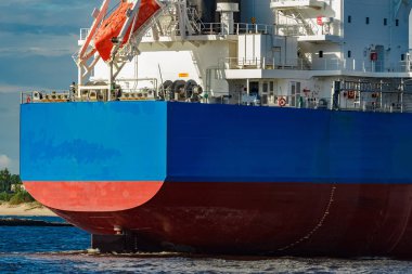 Kargo gemisi devam mavi