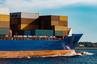 Konteyner gemisi devam mavi