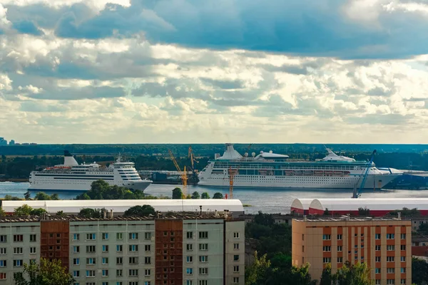 Két Vonalhajózásban Rigában Tour Utazási Wellness Szolgáltatások — Stock Fotó