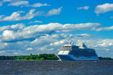Beyaz cruise liner