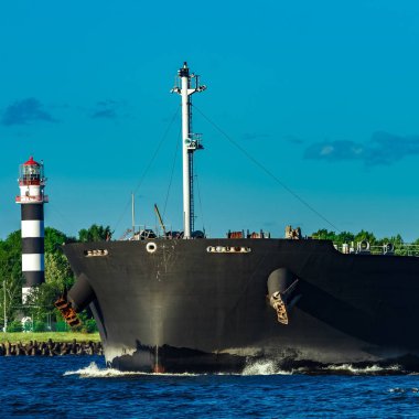 Siyah toplu taşıyıcı