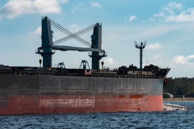 Siyah bulker gemi. Lojistik ve mal nakliyatı