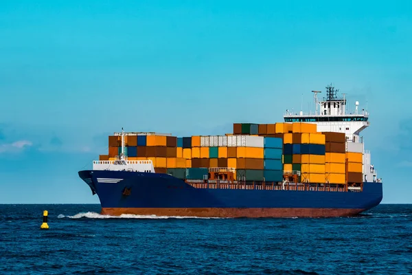 Navio Contentor Azul Viagem Indústria Logística Transporte Mercadorias — Fotografia de Stock