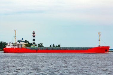 Turuncu kargo gemisi. Lojistik ve mal nakliyatı