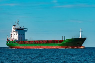 Yeşil bulker gemi. Lojistik ve mal nakliyatı