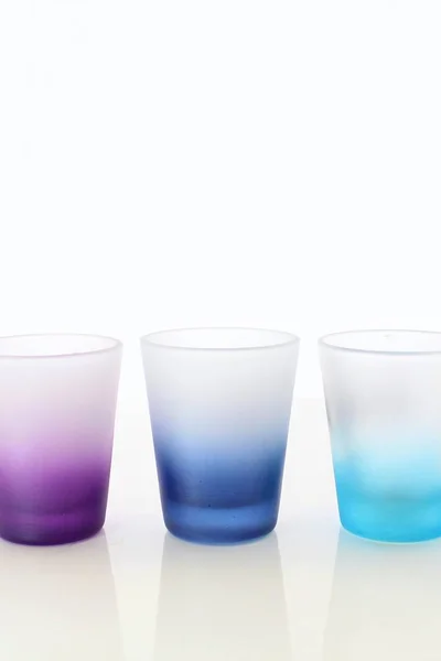 Tres vasos alineados en una fila — Foto de Stock