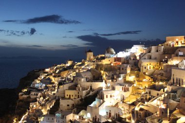 Oia, Santorini, Yunanistan, Yunan Adası alacakaranlıkta