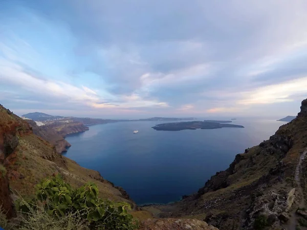 De Skyline van de bergen van Santorini, Griekenland in Europa — Stockfoto