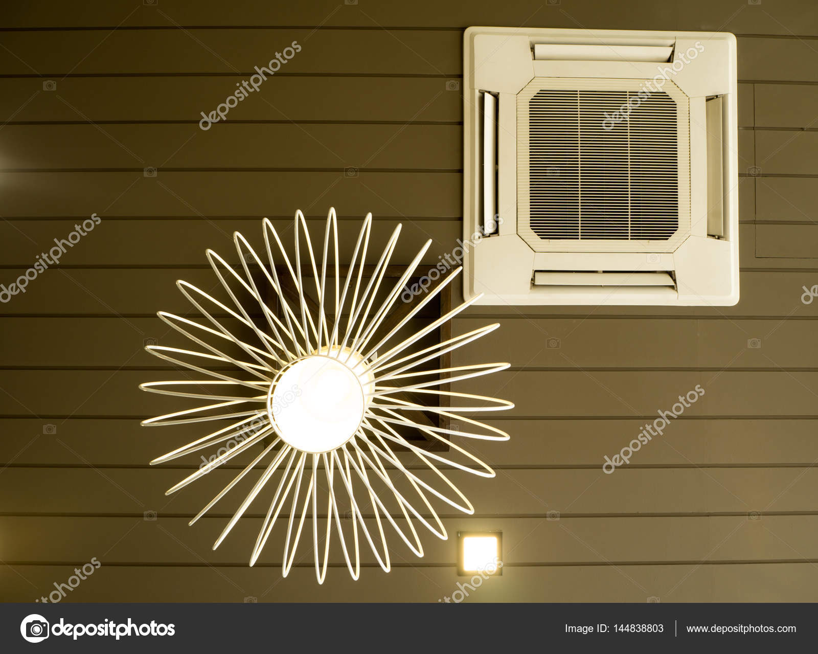 Ceiling Mounted Cassette Type Air Conditioner And Chandelier