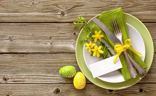 Paskalya Tablo ayarı ile nergis ve çatal bıçak takımı