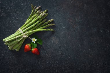 taze yeşil kuşkonmaz
