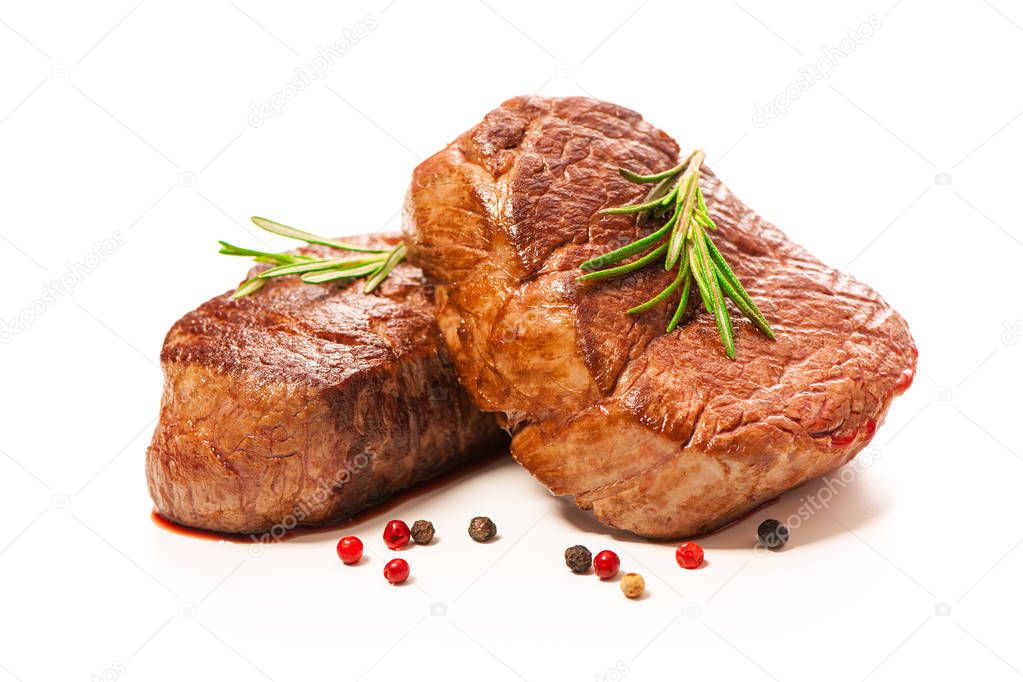 Grilled beef fillet steaks with spices