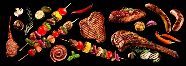 Collage aus verschiedenen gegrillten Fleisch- und Gemüsesorten — Stockfoto