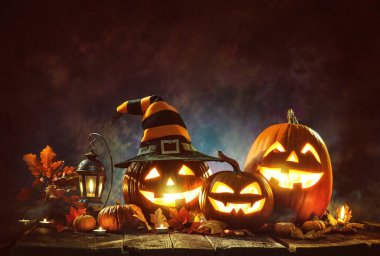 Halloween Pumpkins mum yaktı