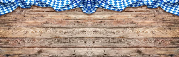 Fond rustique pour Oktoberfest avec drapeau bavarois — Photo