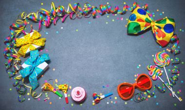 Renkli doğum günü veya karnaval arka plan 