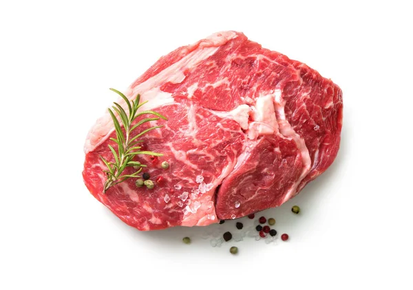 Verse rauwe rib eye steak geïsoleerd op witte achtergrond — Stockfoto