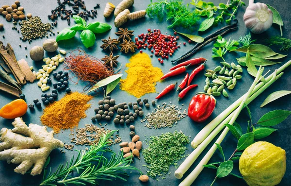 Various herbs and spices — Stock Photo, Image