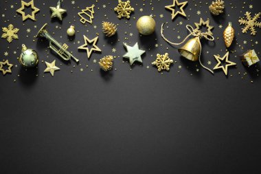 Koyu arkaplanda Noel altın madalyası