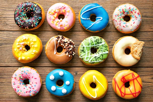 Varios donuts coloridos —  Fotos de Stock